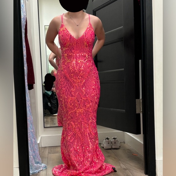 Prom dress - Picture 1 of 2